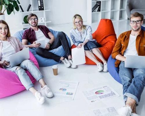 The Role of Visual Branding in Attracting Online Attention