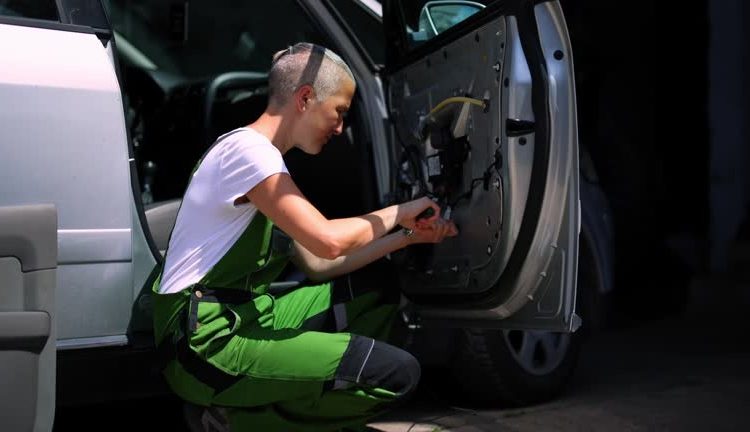 Local Garage Door Company Near Me You Can Trust